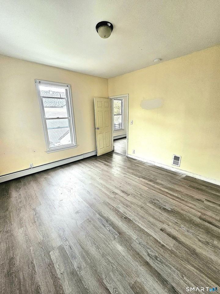 141 Crown St #2 - Photo 5 of 8