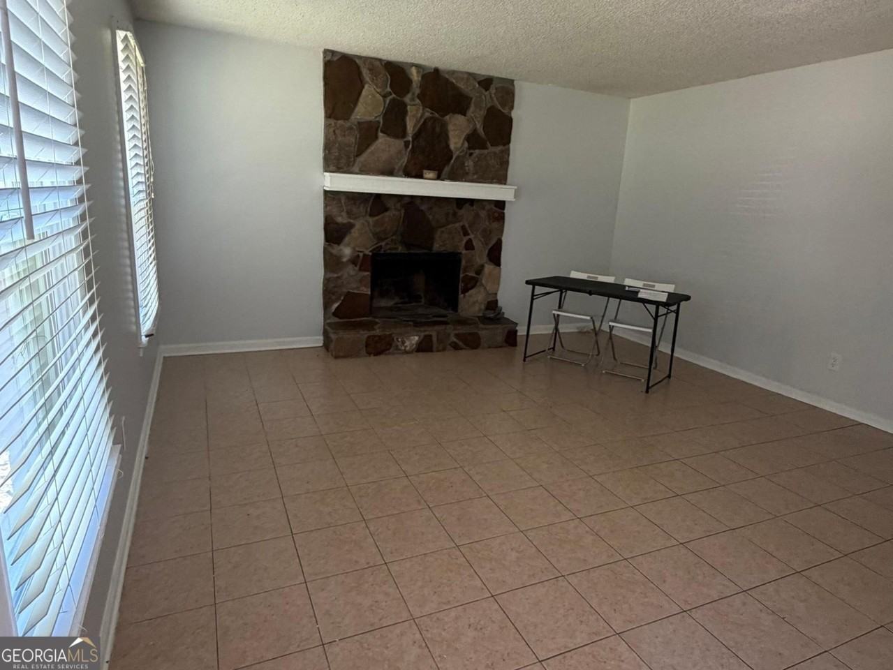 5677 Heron Ct #A - Photo 4 of 10