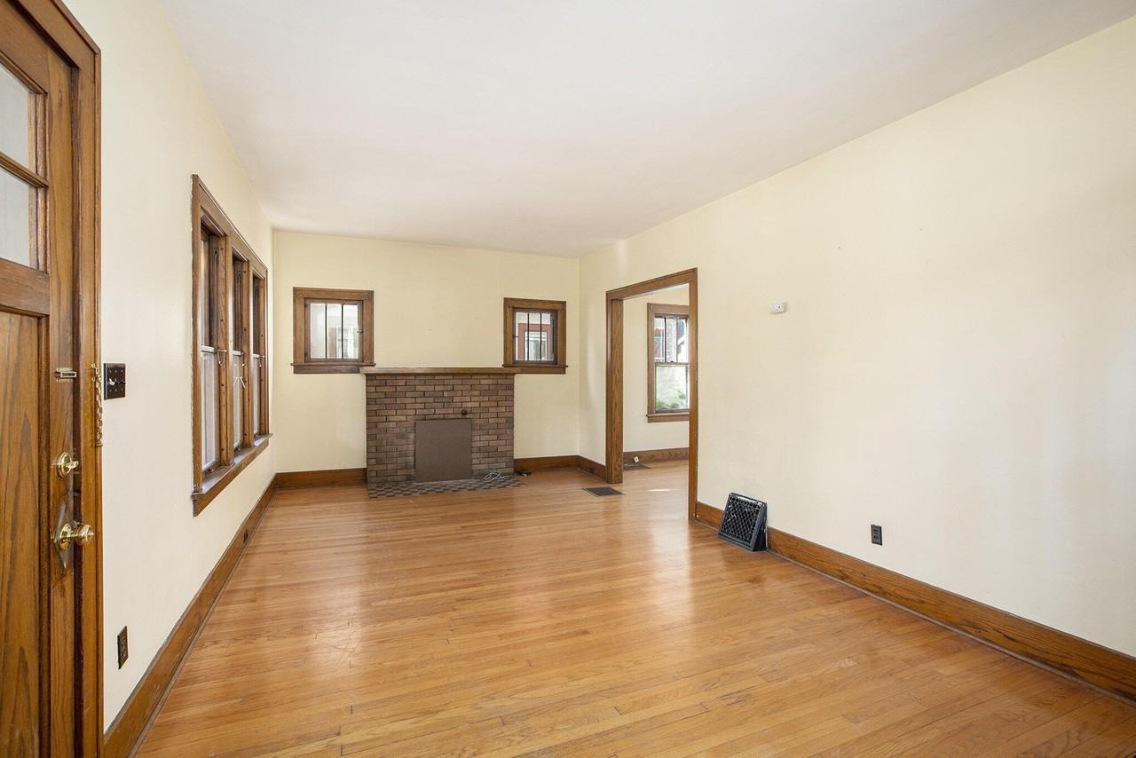 1408 W Washington St - Photo 6 of 29