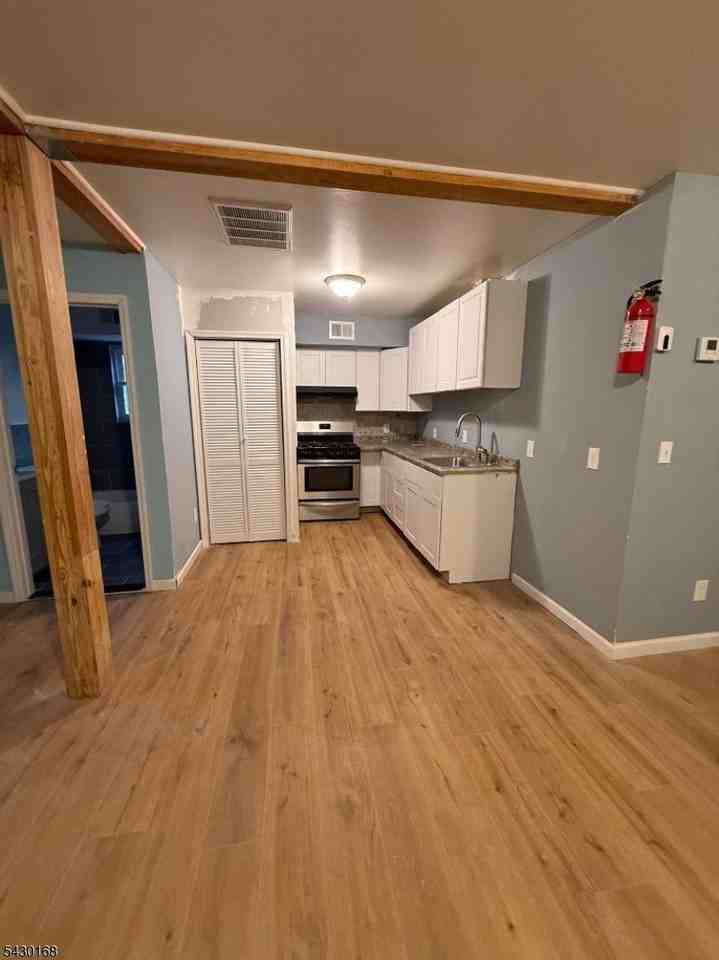 56 Cummings St - Photo 2 of 9