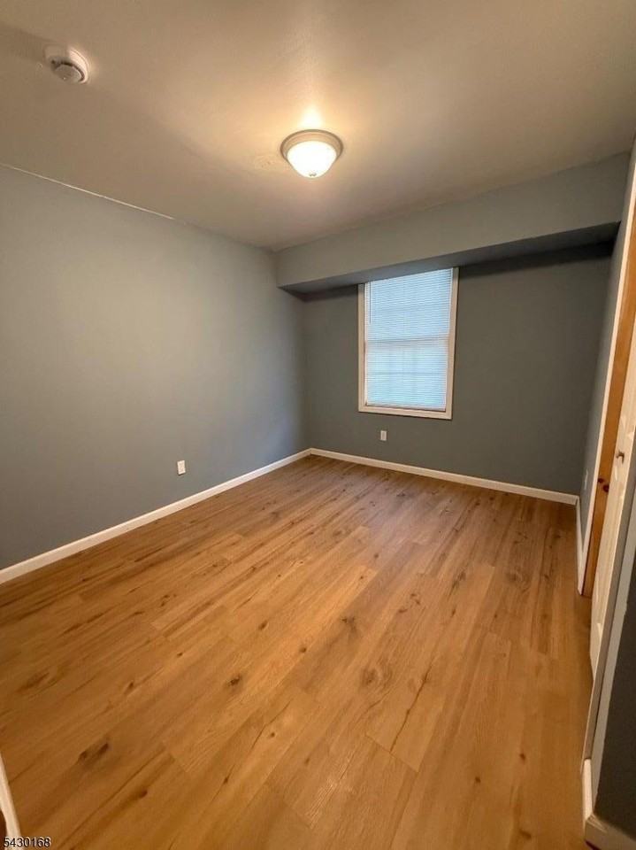 56 Cummings St - Photo 6 of 9