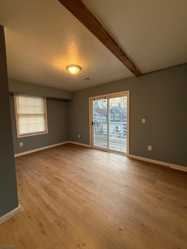 56 Cummings St - Photo 7 of 9