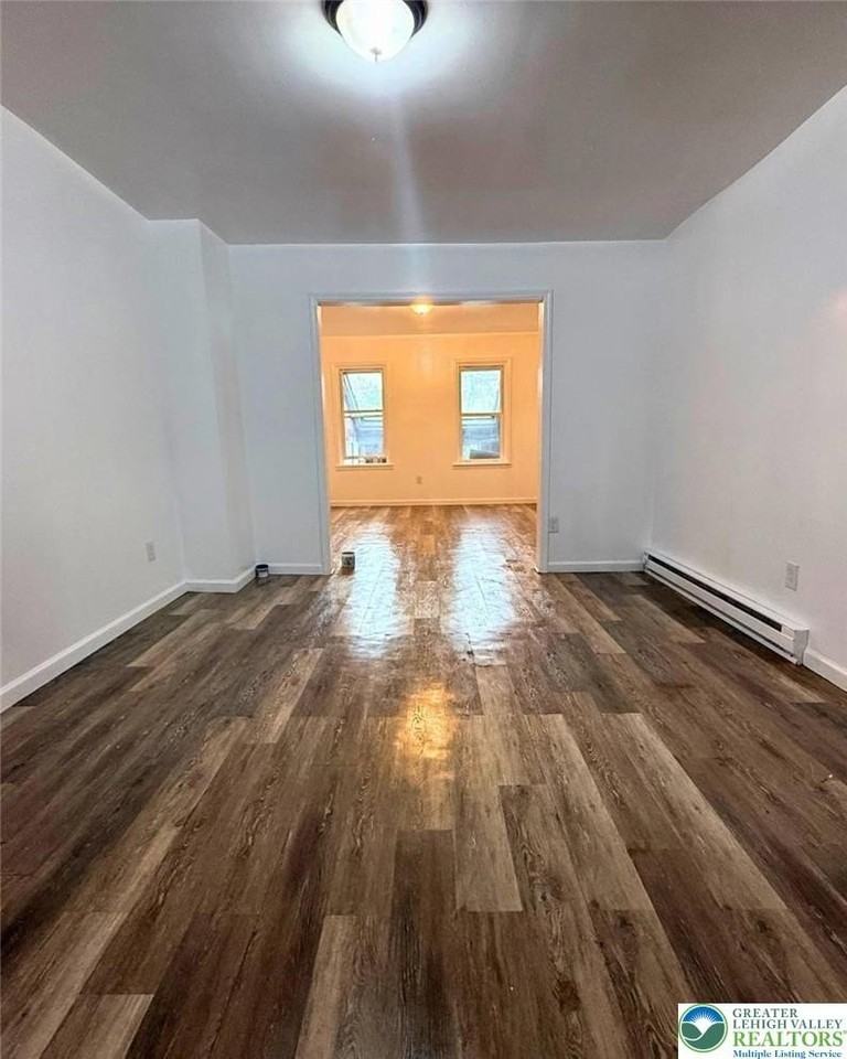 406 W 9th St - Photo 6 of 13