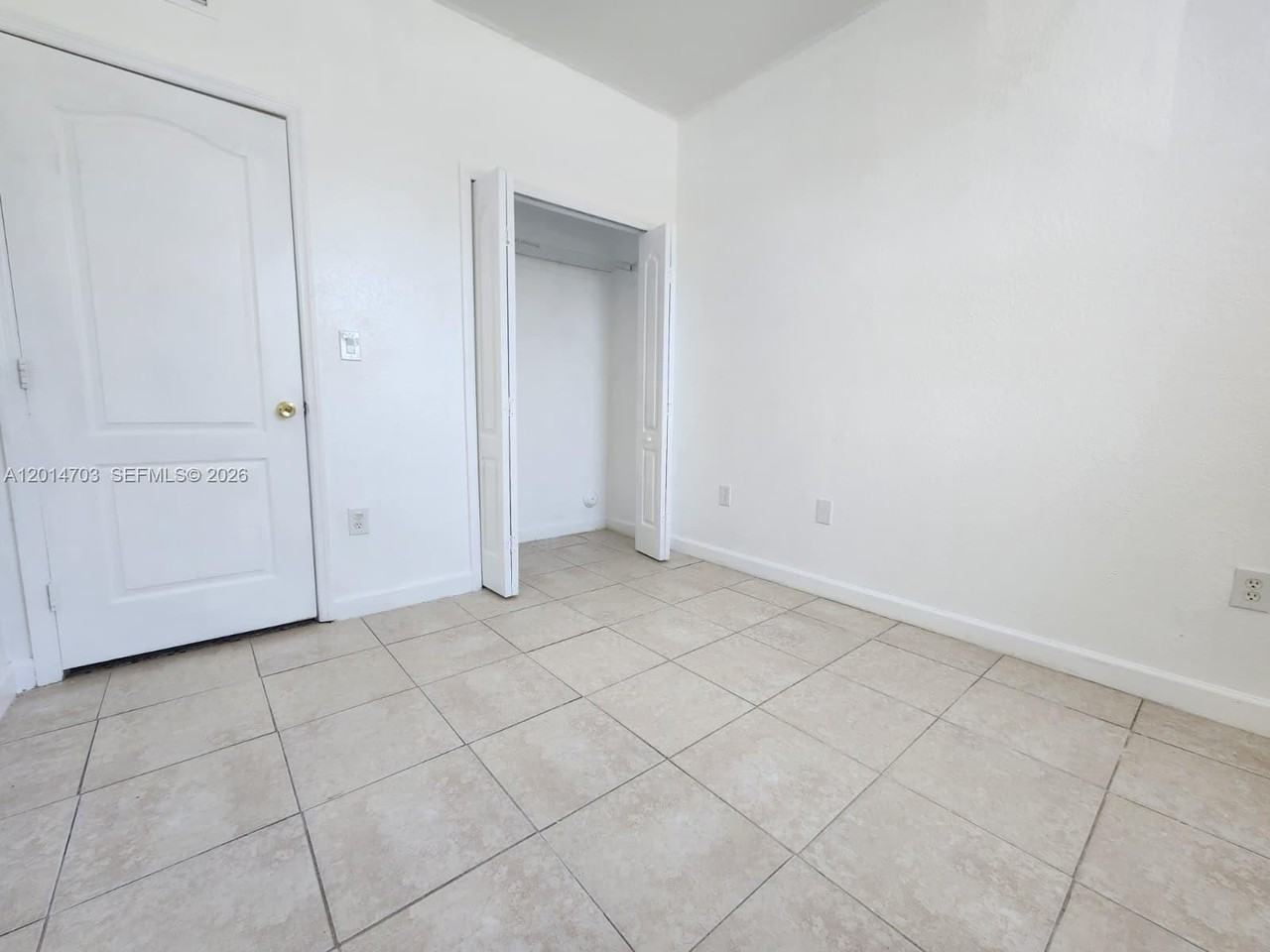 1539 Se 27th St #201 - Photo 7 of 16