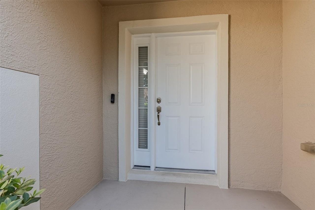 5561 Sw 40th St - Photo 3 of 47