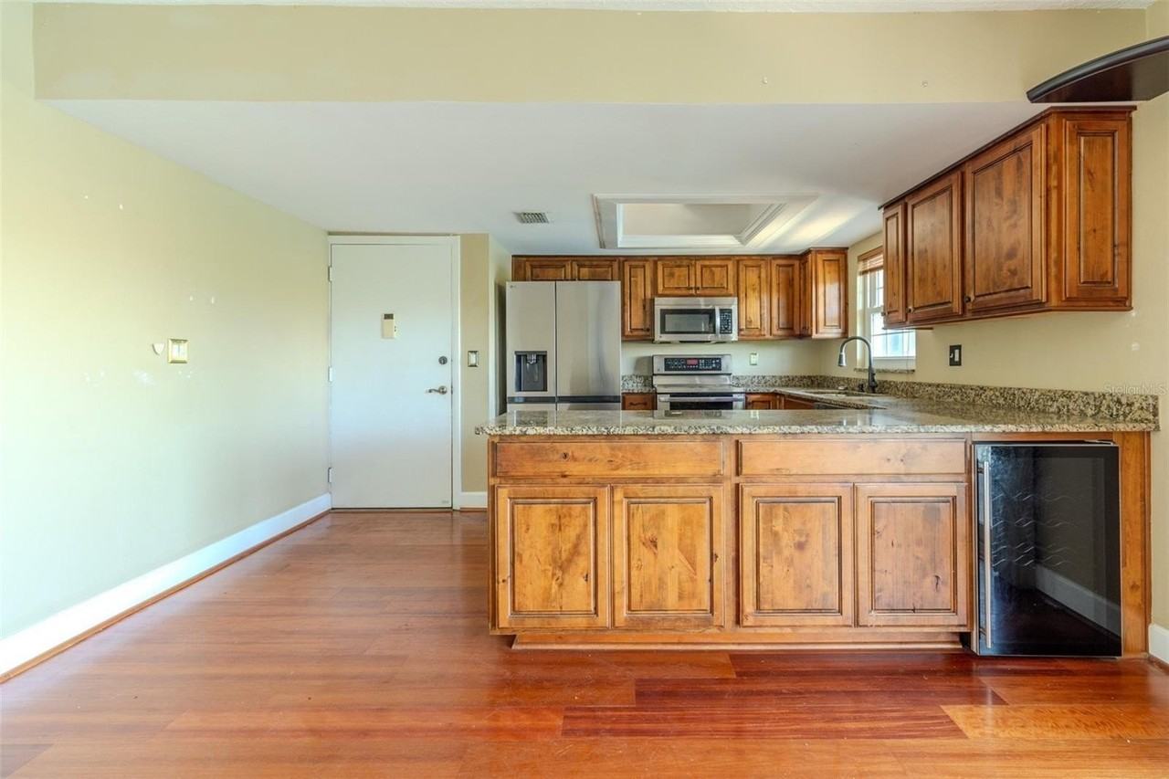 8804 Bay Pointe Dr #204 - Photo 2 of 17