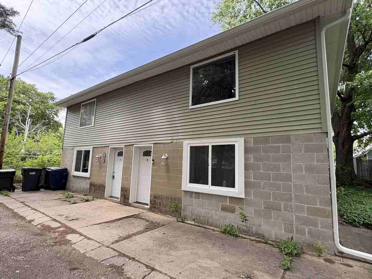 1020 Fall Avenue - Photo 3 of 15