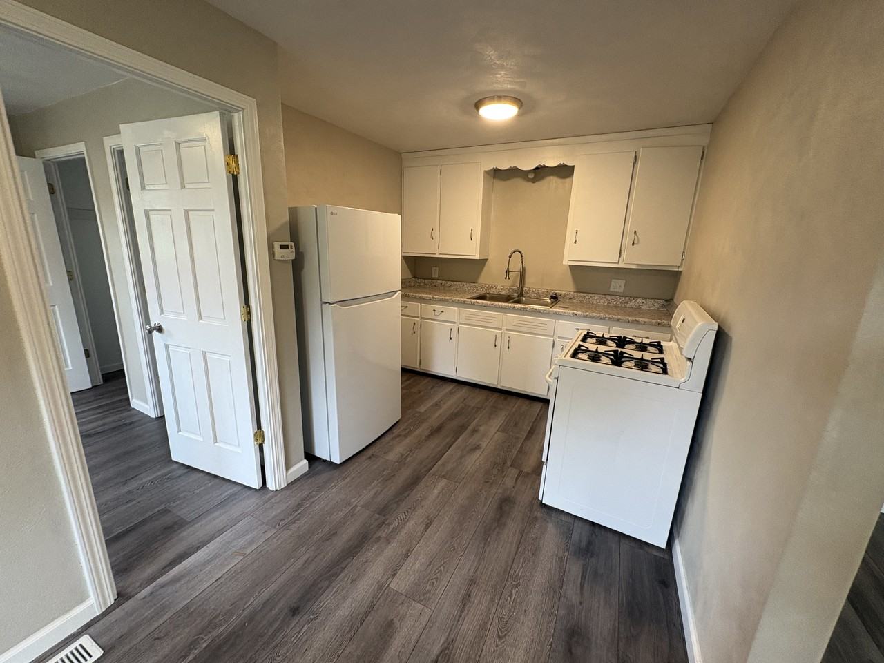 1020 Fall Avenue - Photo 6 of 15