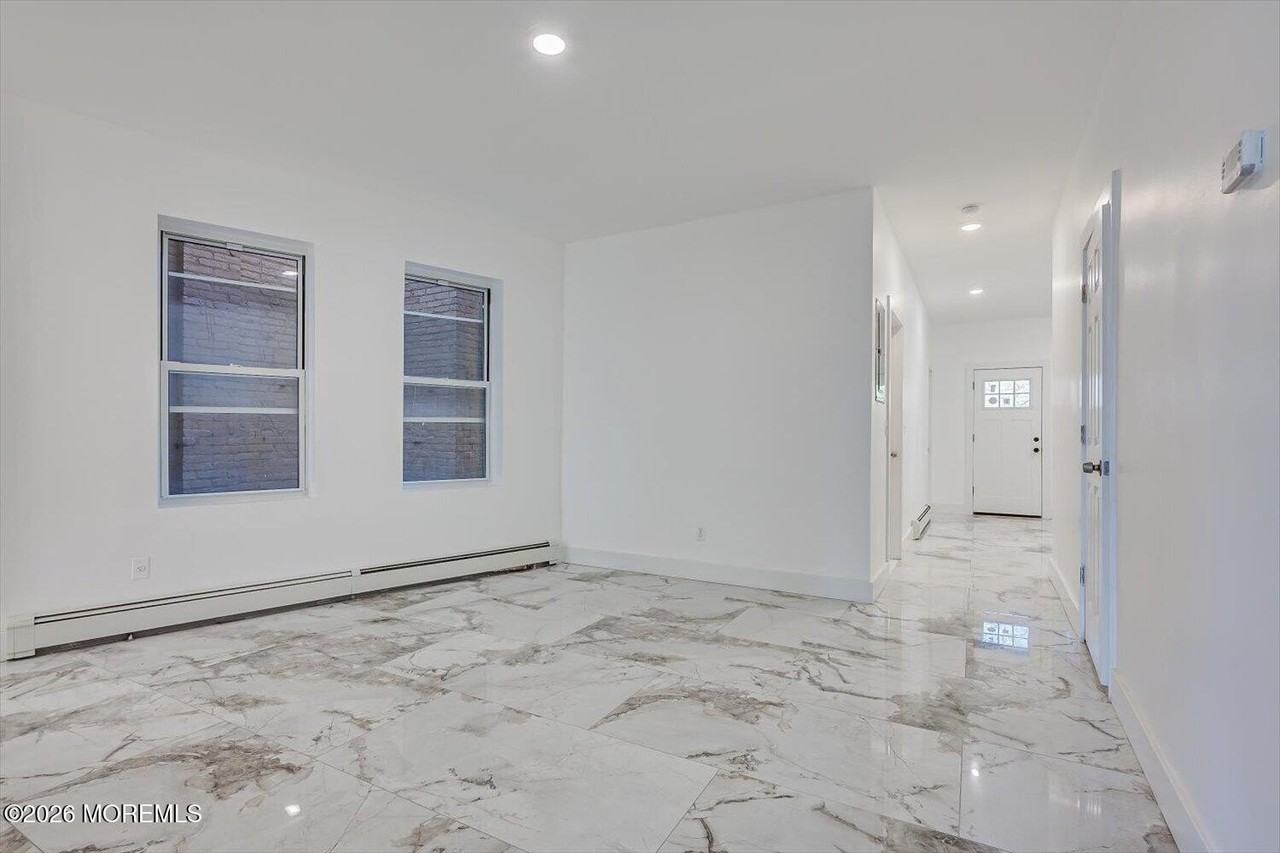 520 E Jersey St #B - Photo 4 of 15