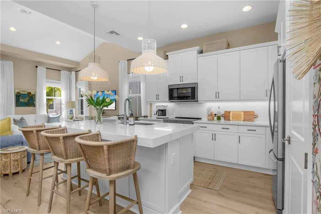 7286 Saona Ct - Photo 5 of 50