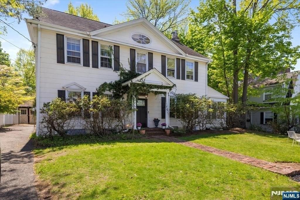 80 Glenwood Rd - Photo 3 of 38