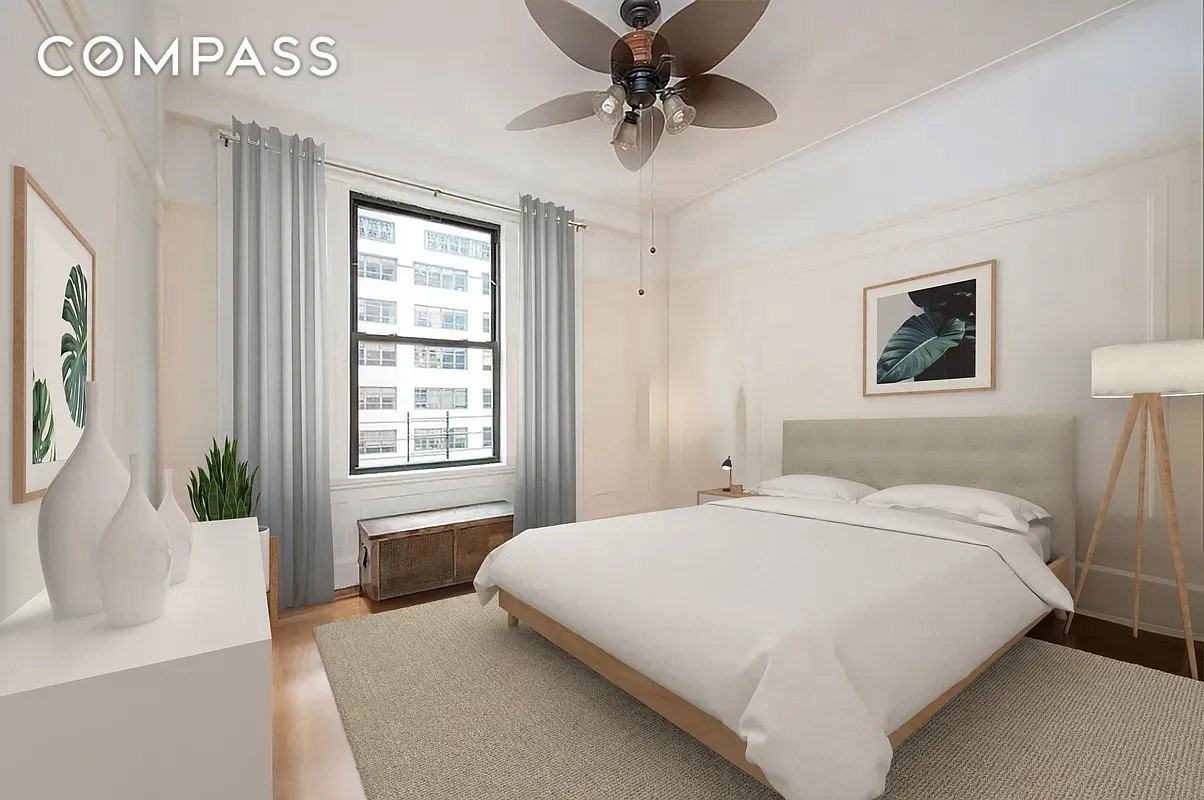 200 W 54th St #6C - Photo 2 of 5