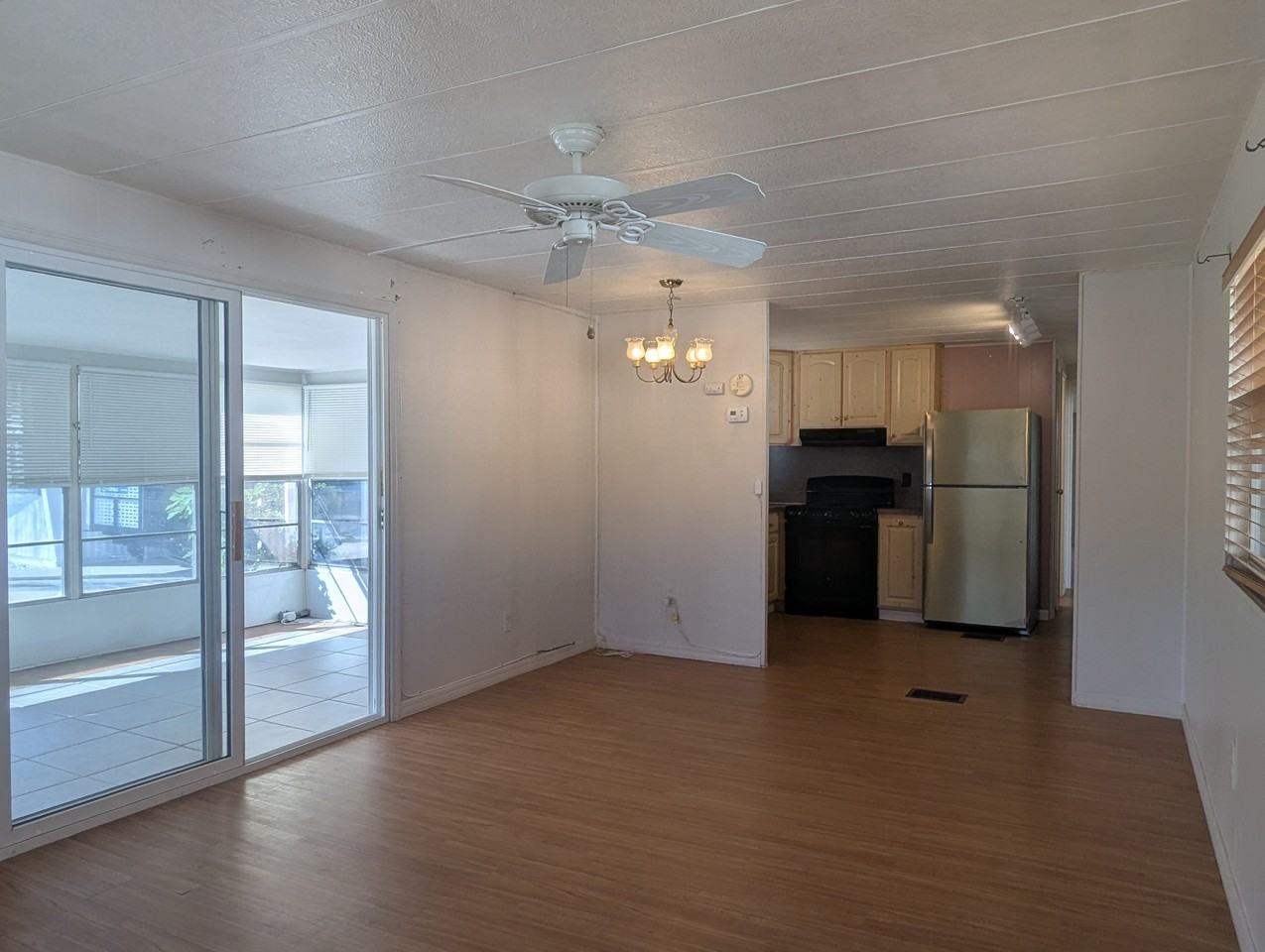 131 Pioneer Ln #127 - Photo 4 of 16