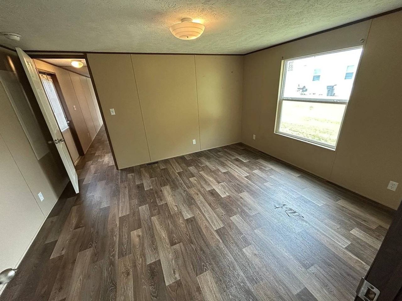 1521 Bunnys Dr - Photo 4 of 9