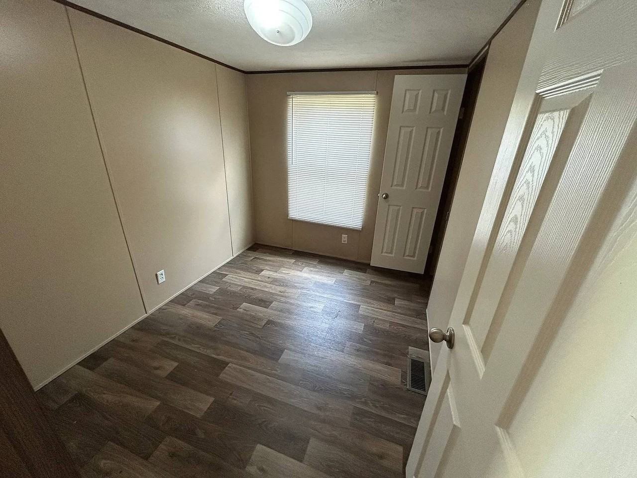 1521 Bunnys Dr - Photo 6 of 9