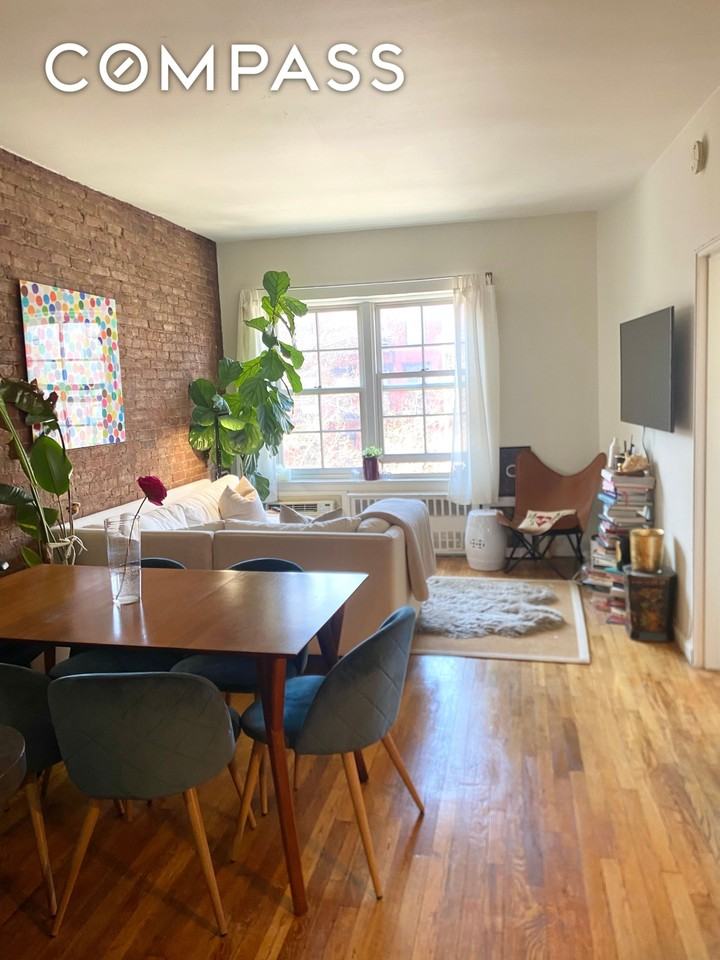 108 Perry St #3C