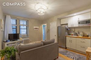 featured image of 300 8th Ave #2J