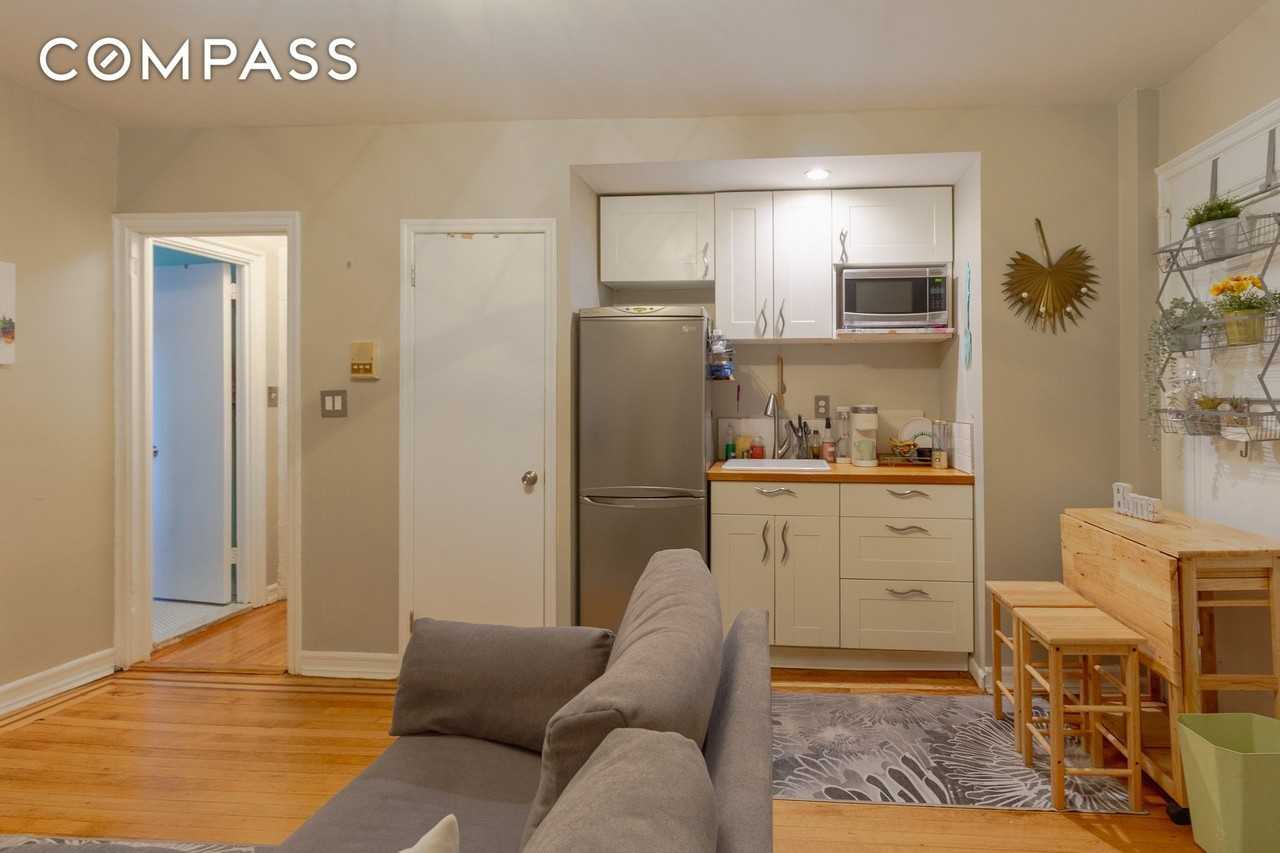 300 8th Ave #2J - Photo 3 of 7