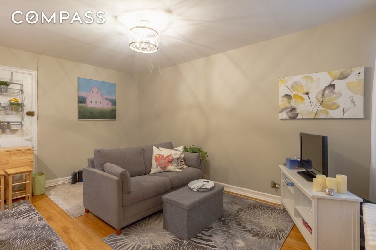 300 8th Ave #2J - Photo 5 of 7