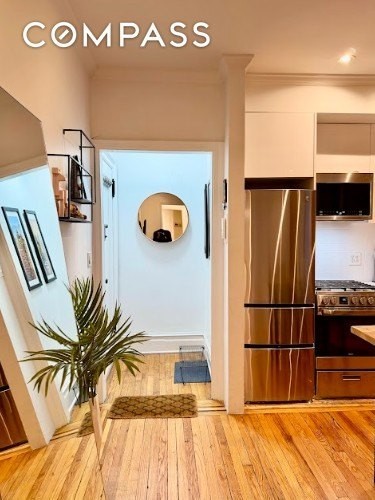 223 E 50th St #1C - Photo 6 of 10