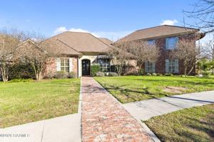 featured image of 100 Stone Creek Cove