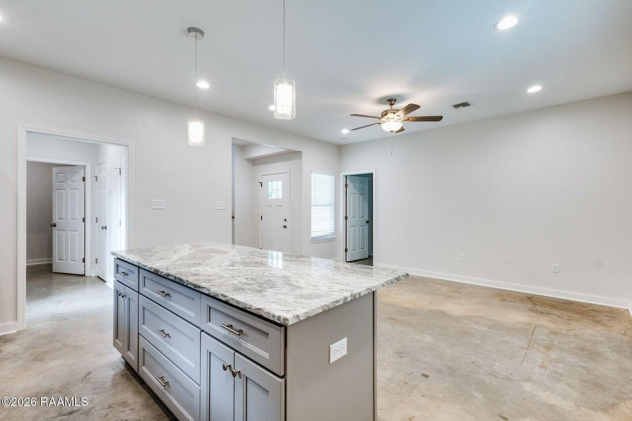 204 Romero St #C - Photo 5 of 14