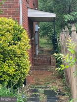 1320B Rowe St - Photo 1 of 1
