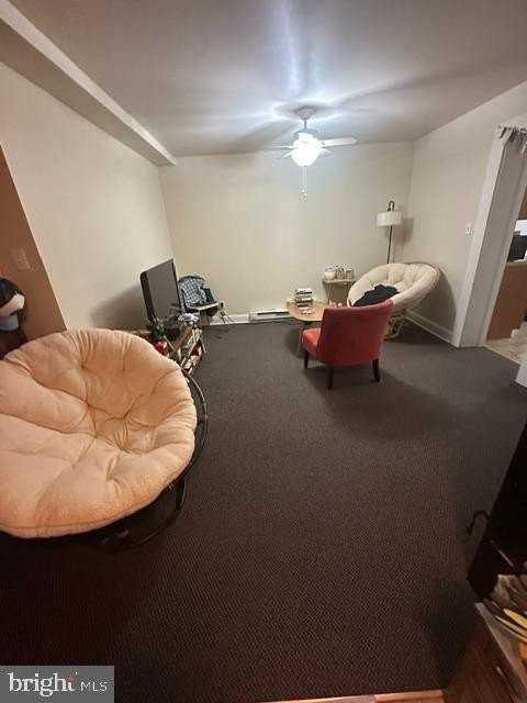 1320B Rowe St - Photo 2 of 11