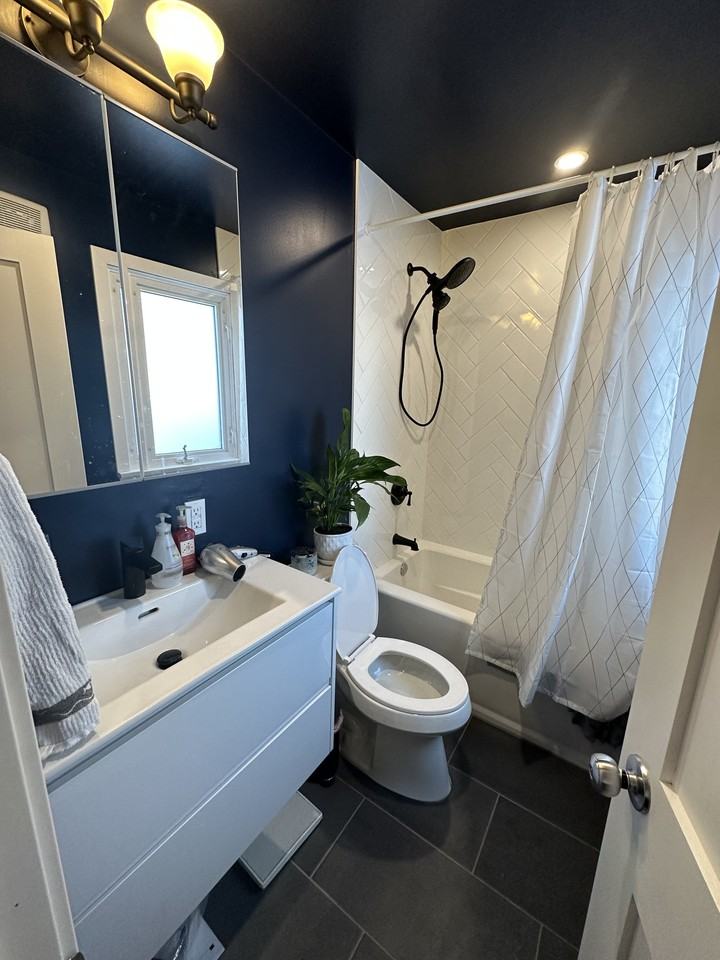 987 Carter Avenue - Photo 3 of 18