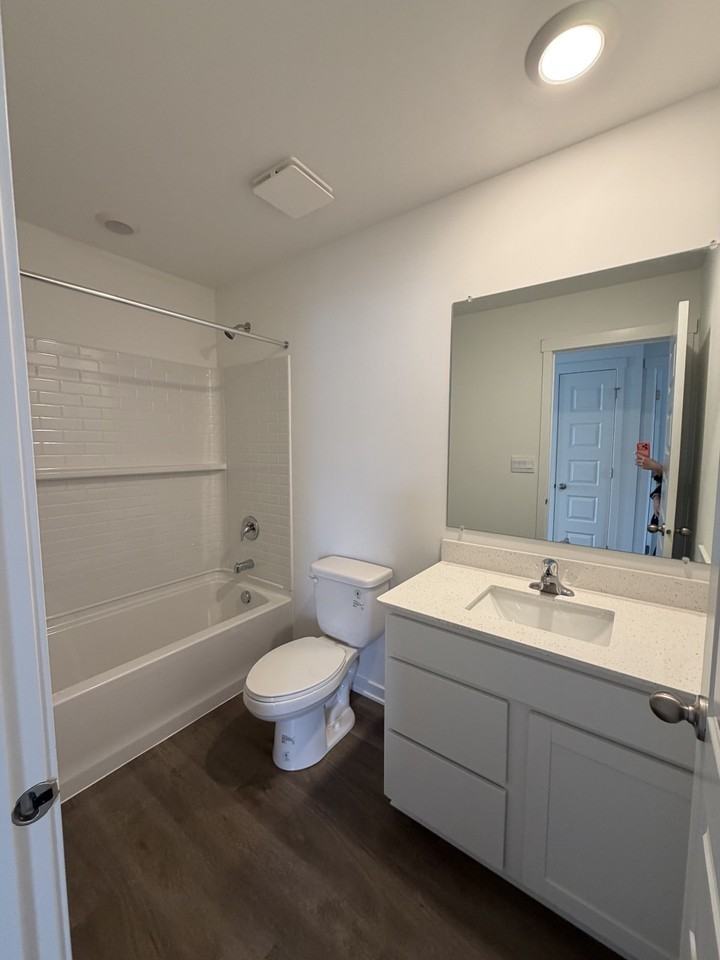 1413 Oakfield Ln #NA - Photo 5 of 20