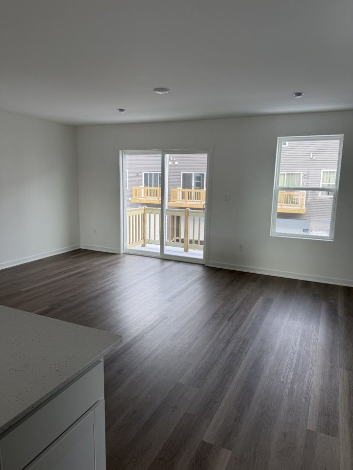 1413 Oakfield Ln #NA - Photo 6 of 20