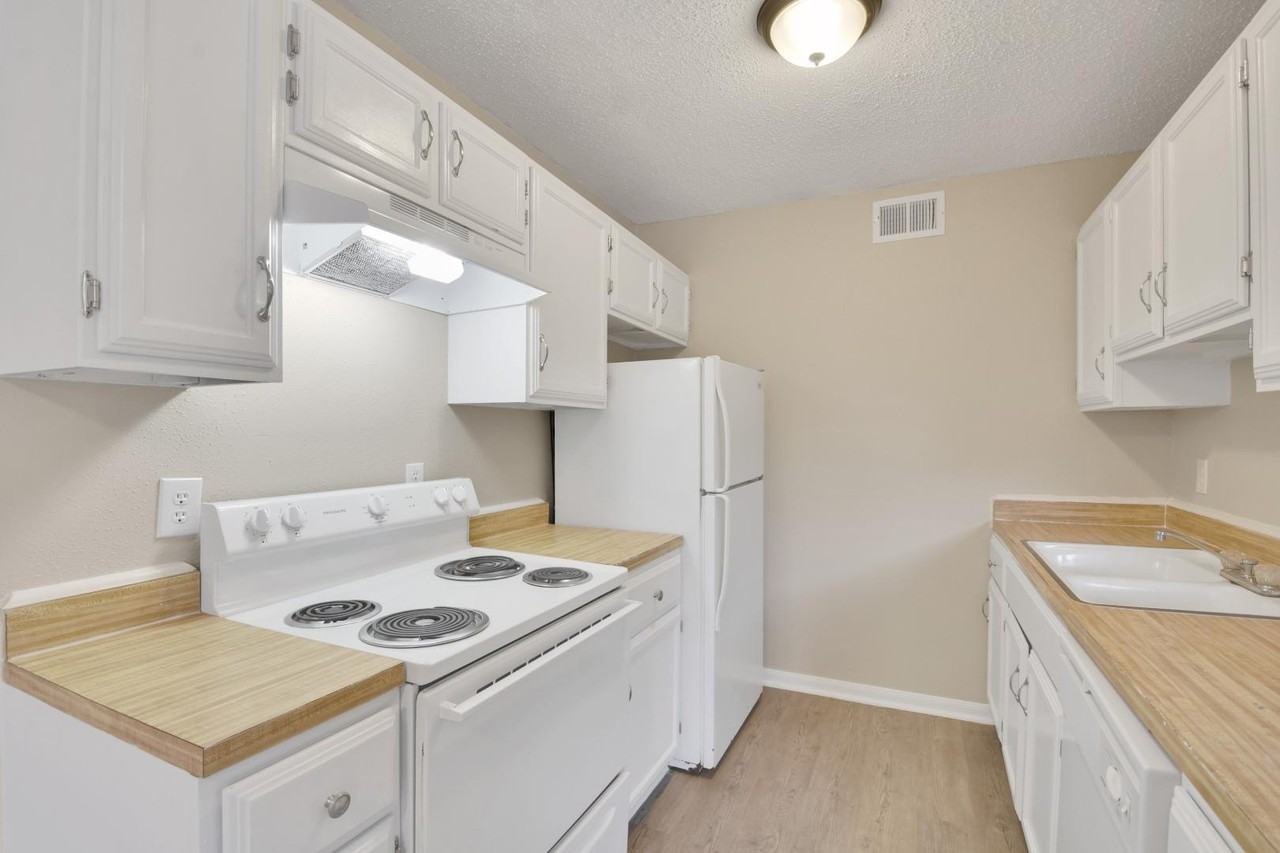 1300 Baker Avenue - Photo 5 of 10