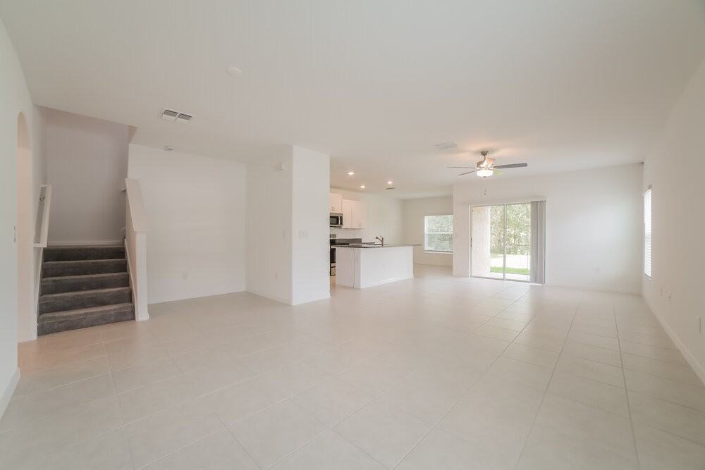 7230 Spring Snowflake Ave - Photo 4 of 17