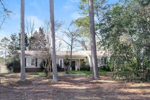 featured image of 6488 Edenfield Dr