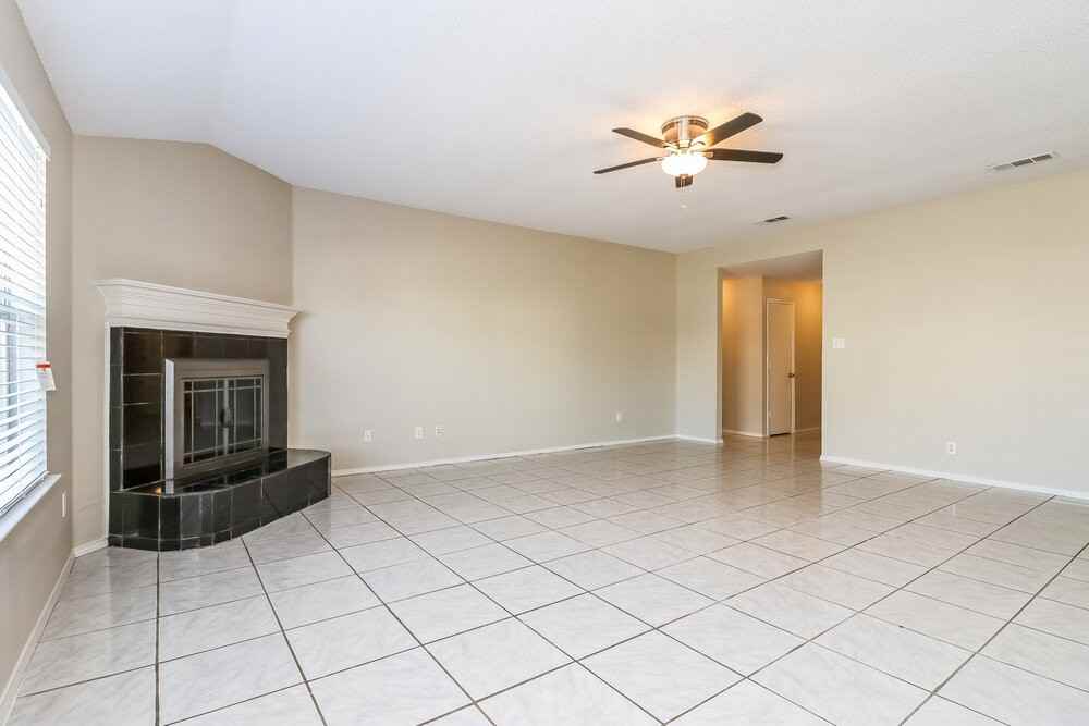 617 Saint Eric Dr - Photo 3 of 16