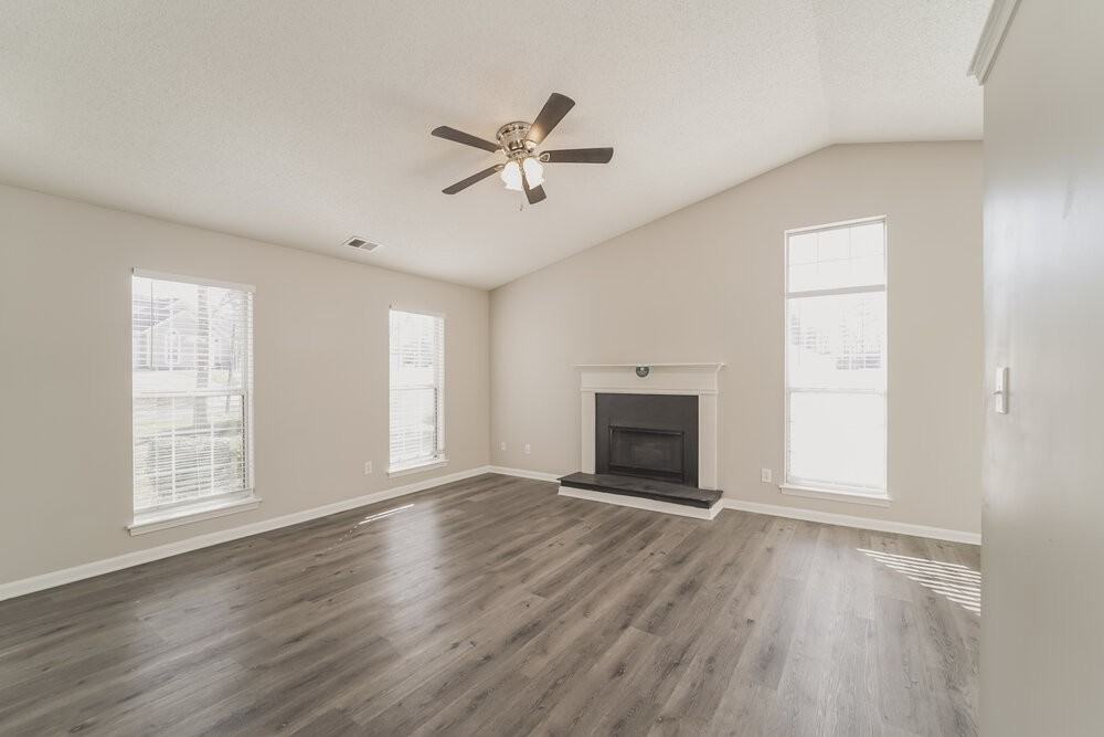 9236 Kimmel Ln - Photo 5 of 19