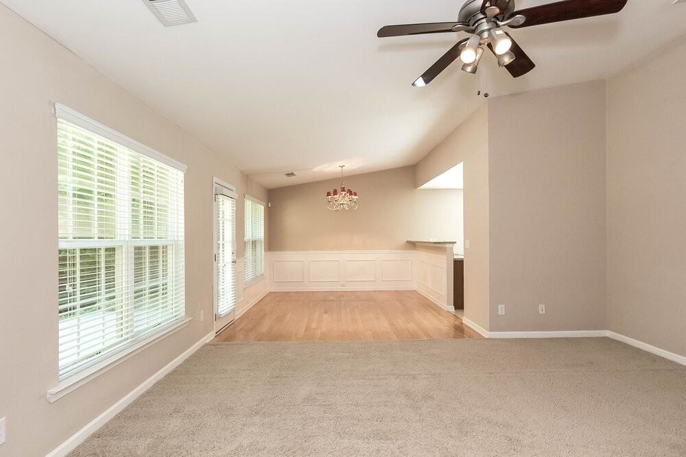 353 Hunterian Pl - Photo 3 of 15