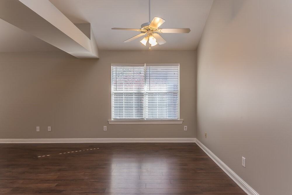208 Ben Alex Ct - Photo 5 of 14