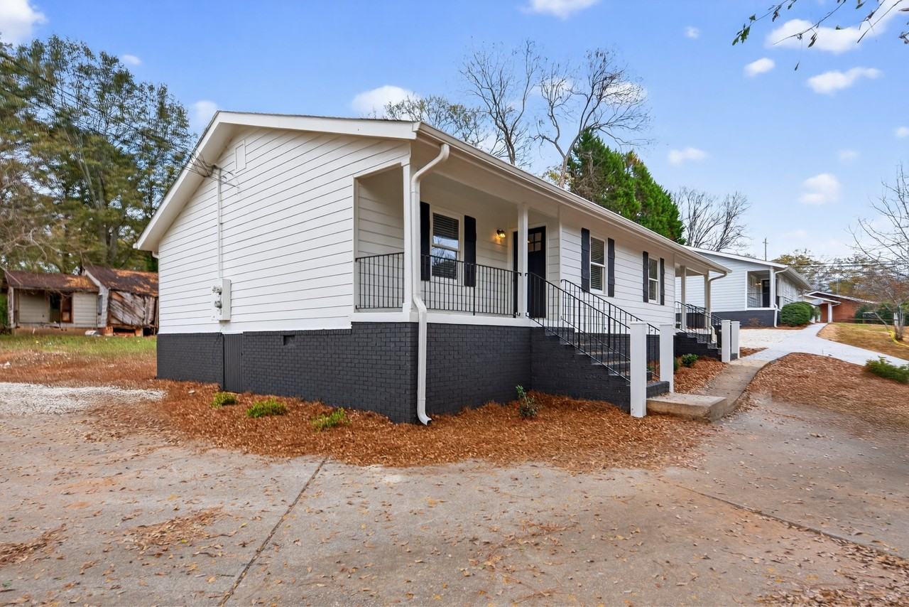 483 Vine St #B - Photo 2 of 15
