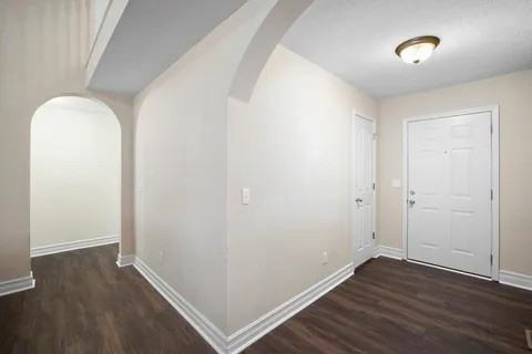 1143 S Elmwood Ave #1 - Photo 6 of 50