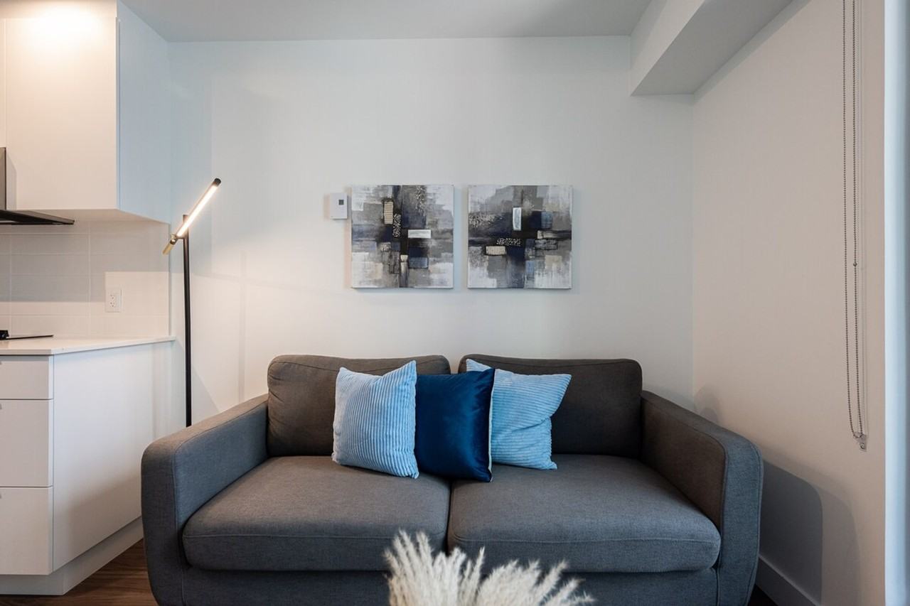 665 Rue Versailles - Photo 3 of 37