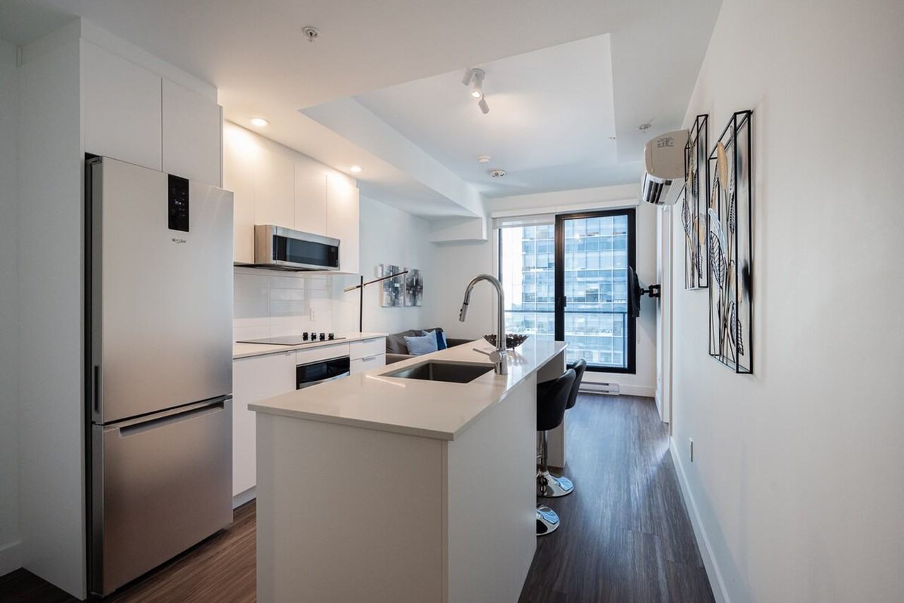 665 Rue Versailles - Photo 6 of 37
