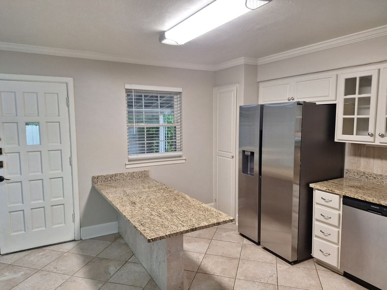 8430 Birchcroft Dr - Photo 6 of 30