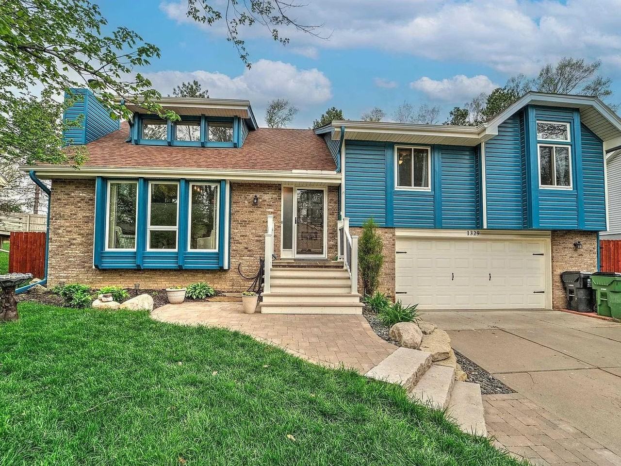 1329 Scott Rd - Photo 4 of 37