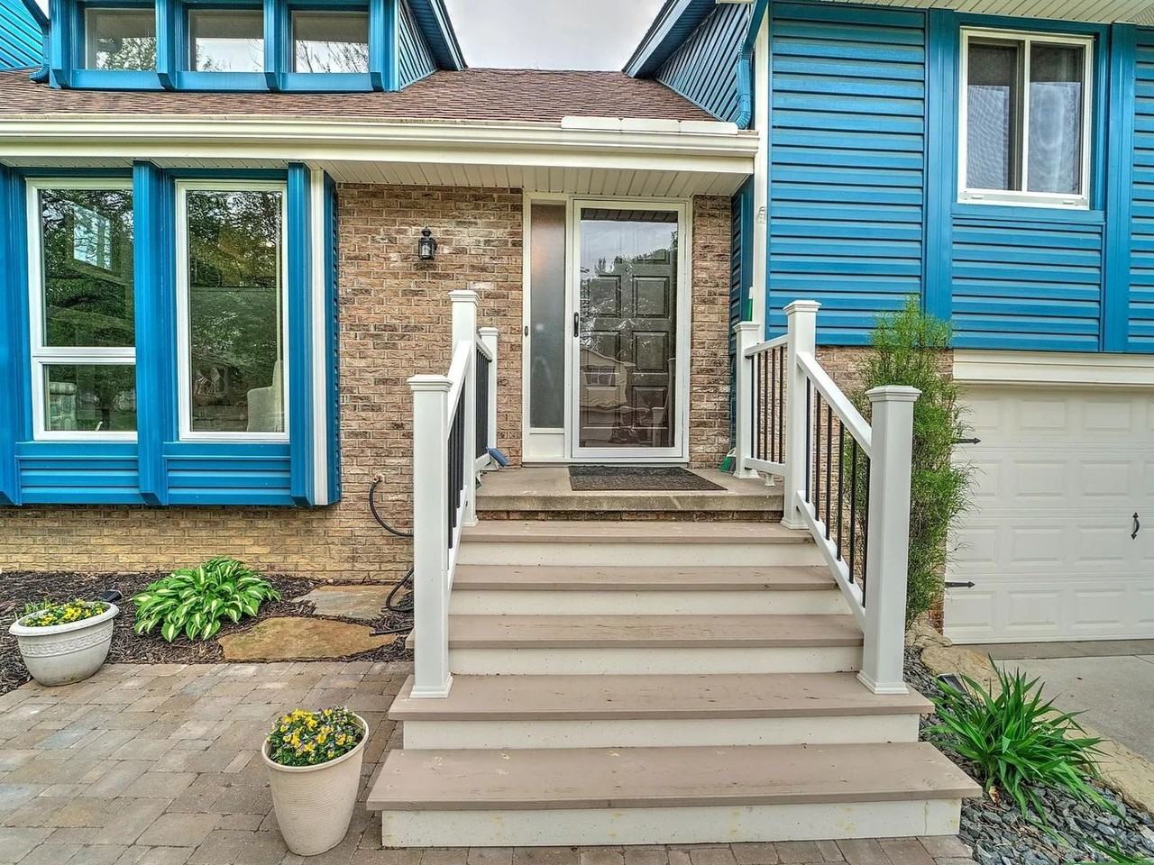 1329 Scott Rd - Photo 6 of 37