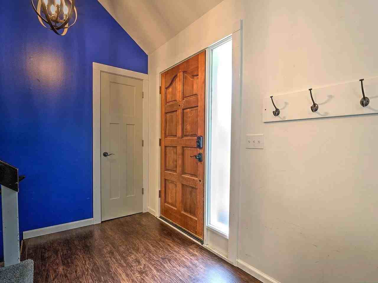 1329 Scott Rd - Photo 7 of 37