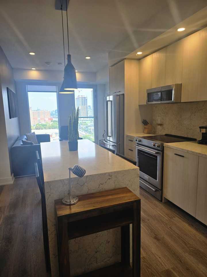 30 Mutual St #1375288P - Photo 5 of 11