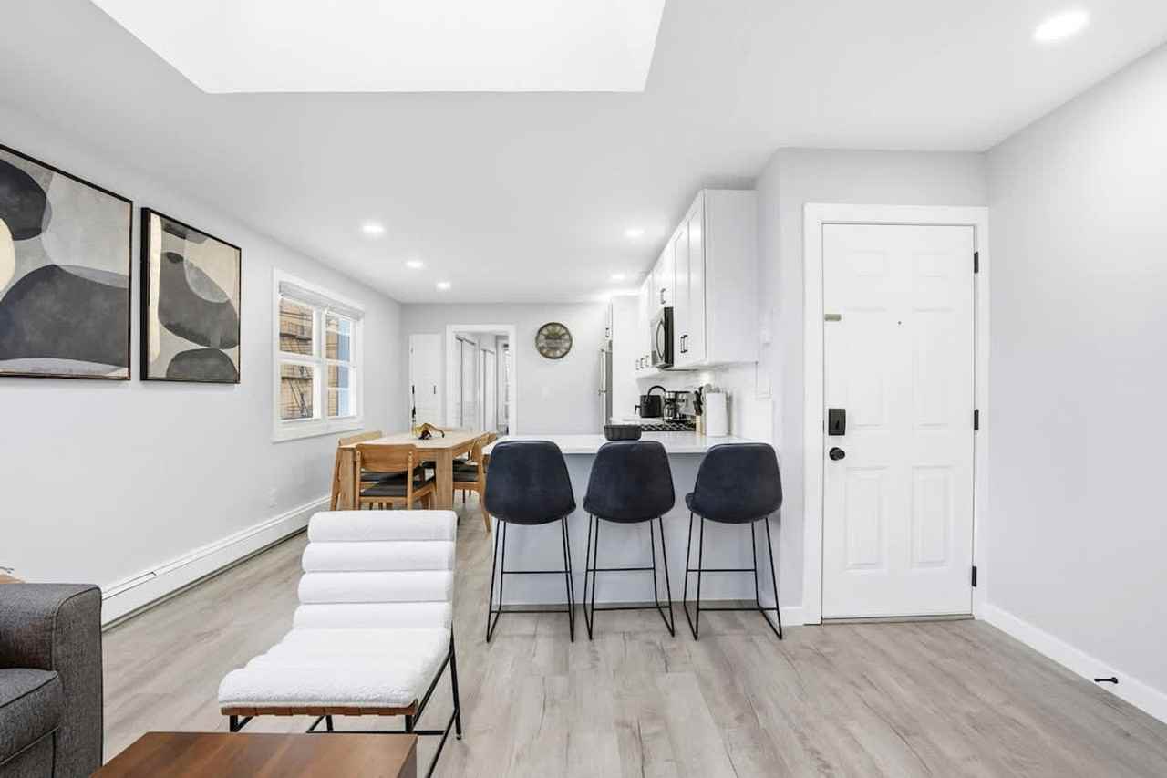 225 Hancock Ave #1470334P - Photo 6 of 41