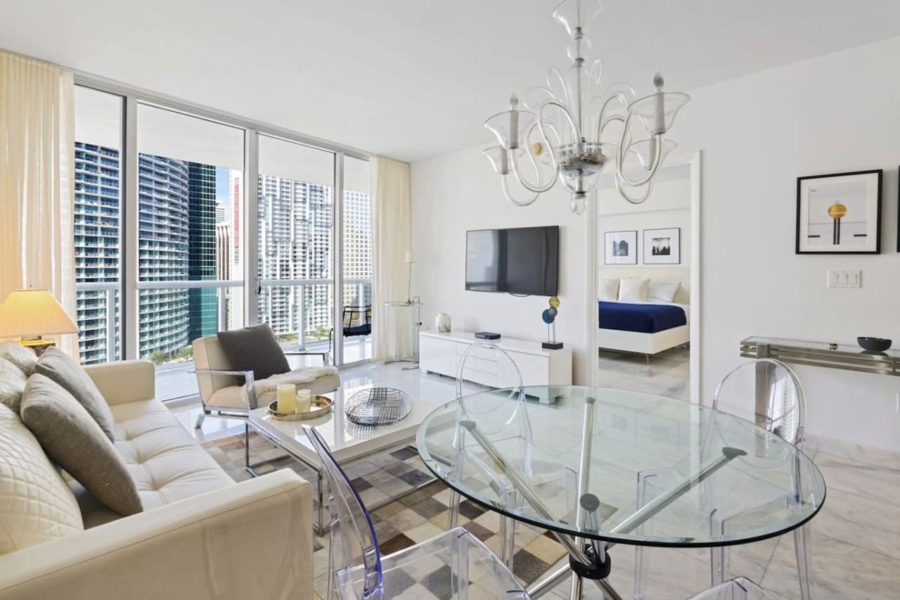 485 Brickell Avenue - Photo 3 of 28