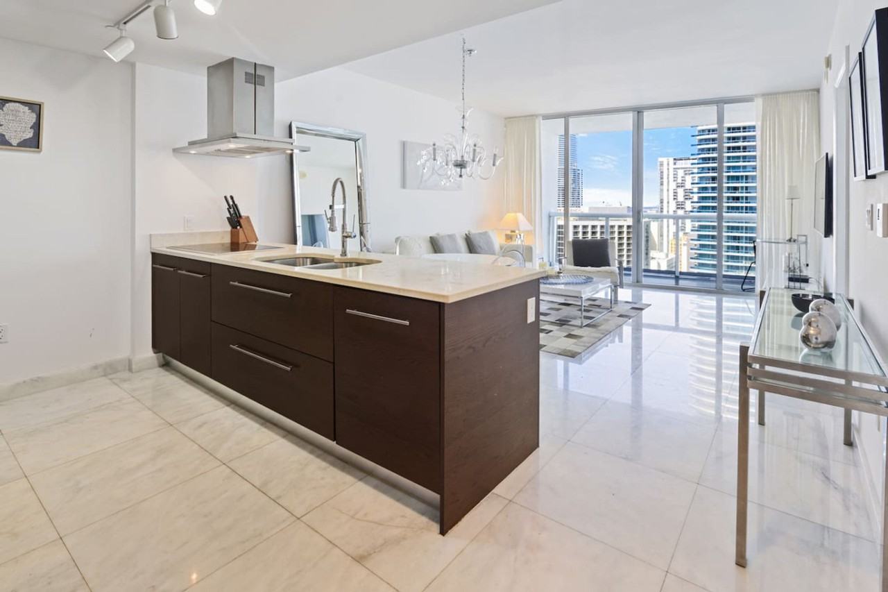 485 Brickell Avenue - Photo 6 of 28